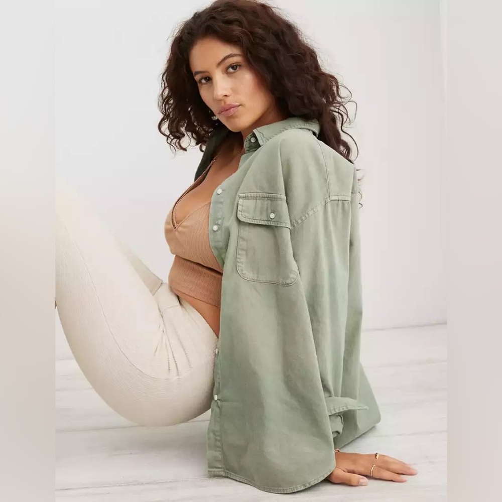Aerie Anytime Fave Oversized Button Up Shirt Size Medium Olive Green NEW
